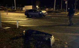 Sivas’ta yağış nedeniyle kayganlaşan yolda kaza: 2 yaralı