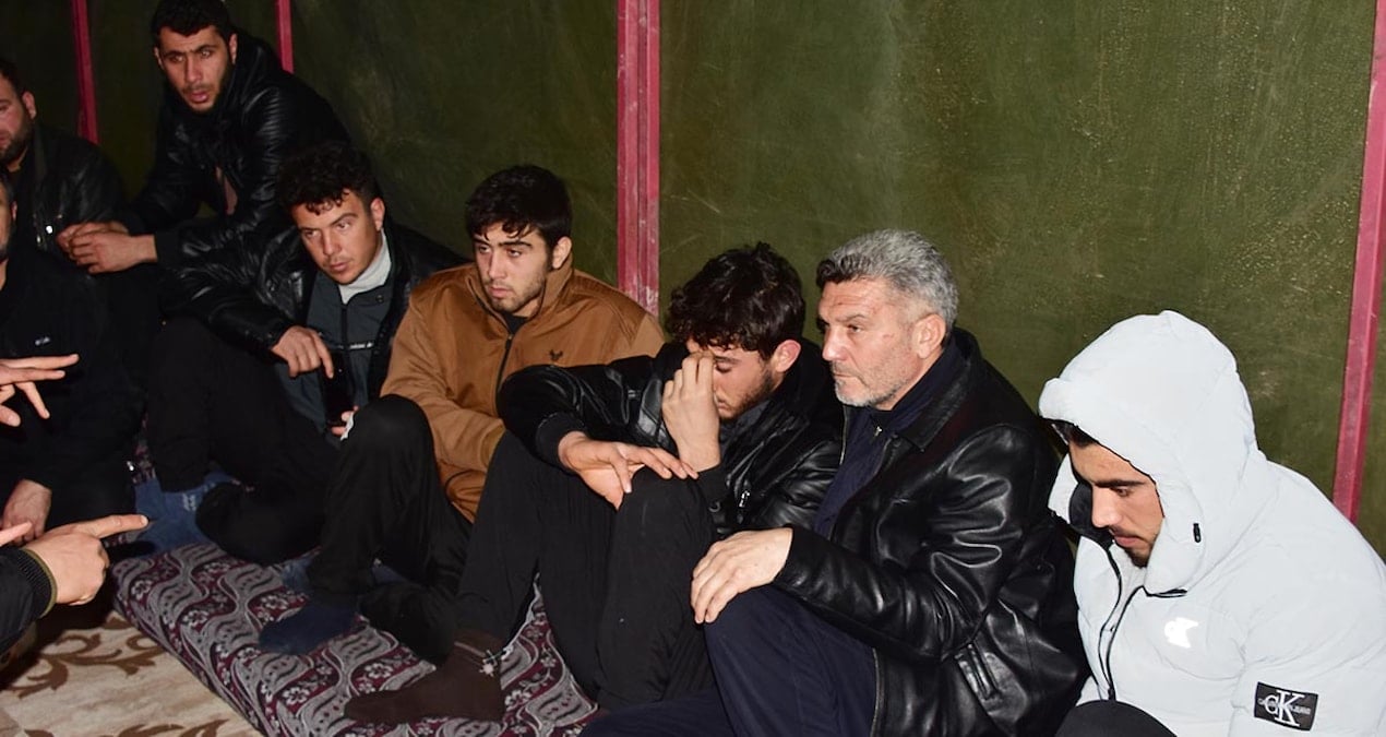 Konya’da çöken binanın enkazında kalan dairedekilerin zili çalışmıyormuş