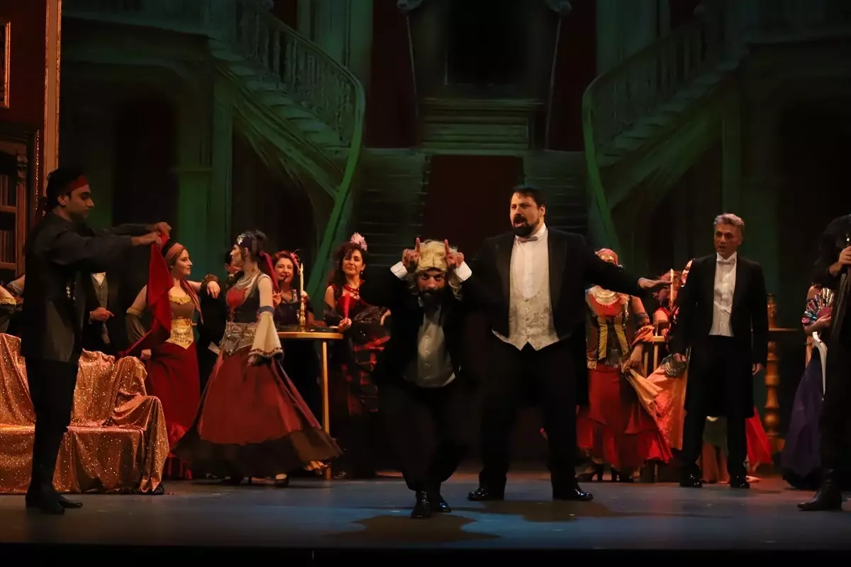 SAMDOB, “La Traviata” Operasını Sahneleyecek