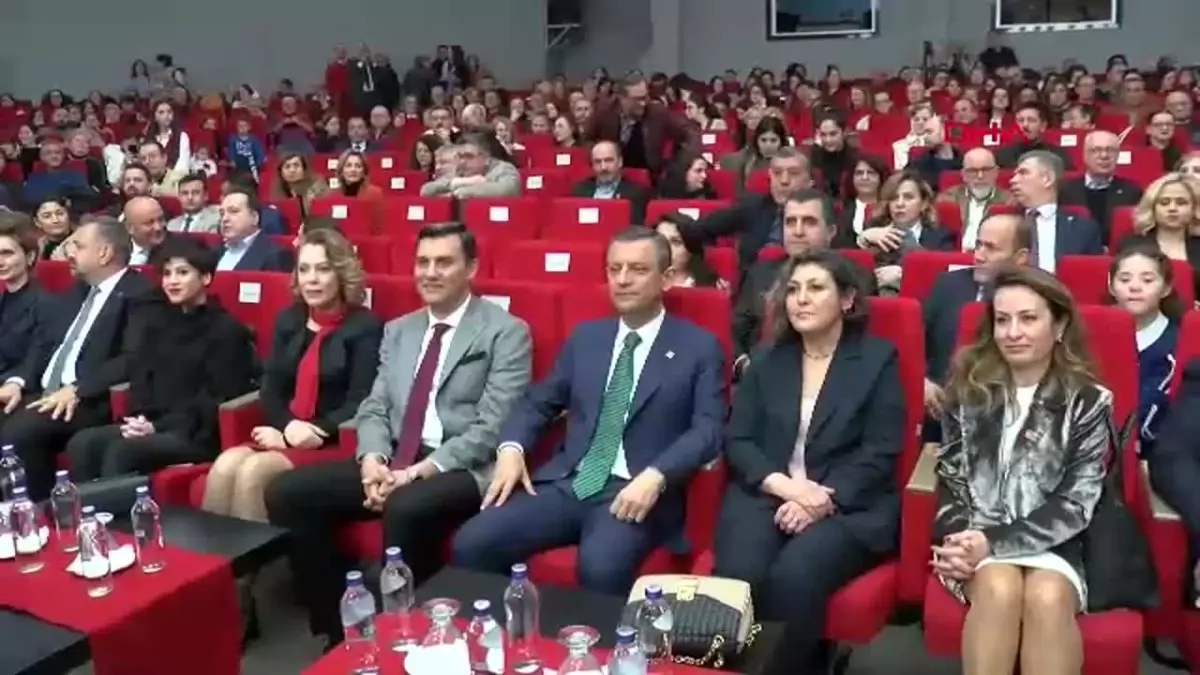 CHP Genel Başkanı Özgür Özel, Manisa’da Senfoni Konseri Düzenlendi
